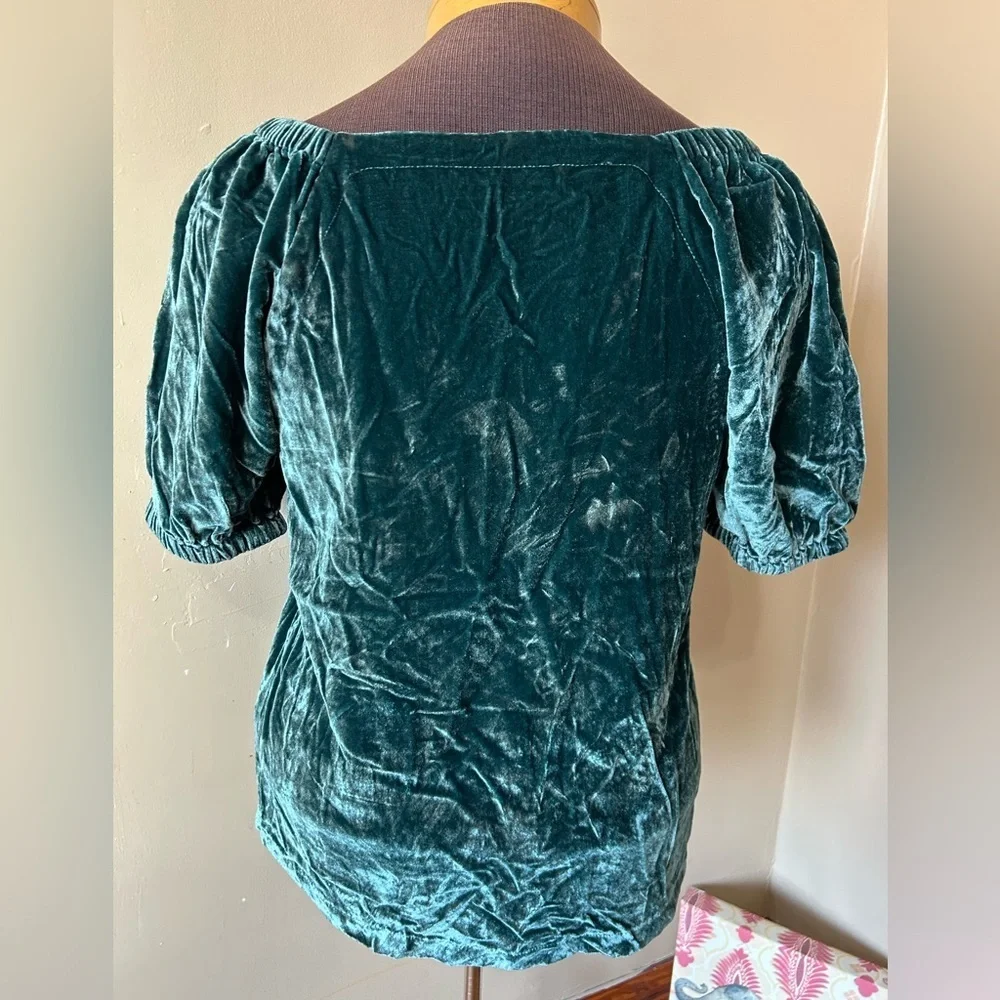 Loft Women's Puff Short Sleeves Sweetheart Neckline Crushed Velvet Blouse M